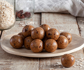 Bolitas de avena y mantequilla de maní